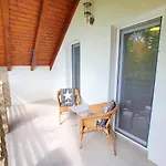 Balaton Breeze - Biró Tours 45 Apartman Vonyarcvashegy