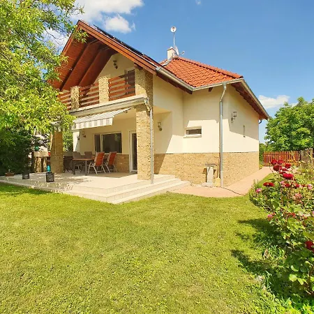 Balaton Breeze No. 45. Apartment Vonyarcvashegy