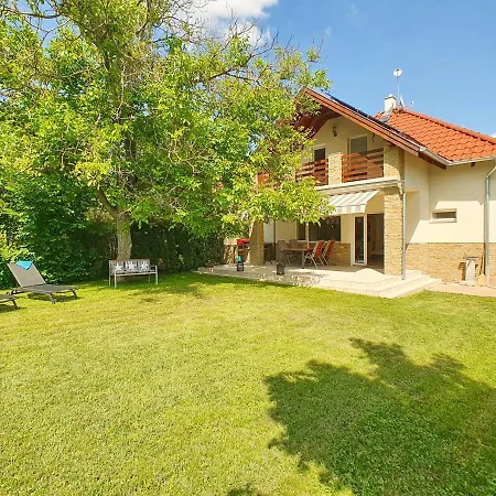 Balaton Breeze - Biró Tours 45 Apartman *